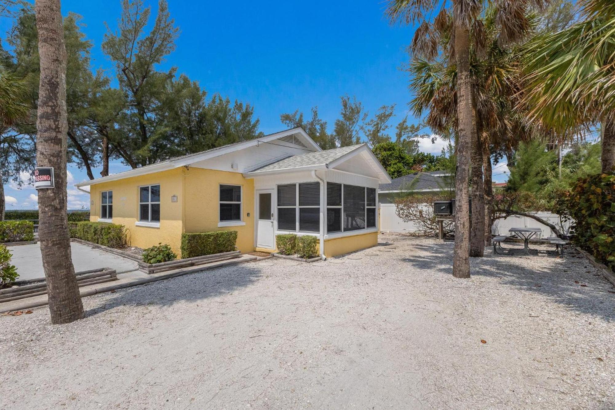 Villa Whispering Waves East Holmes Beach Exterior foto