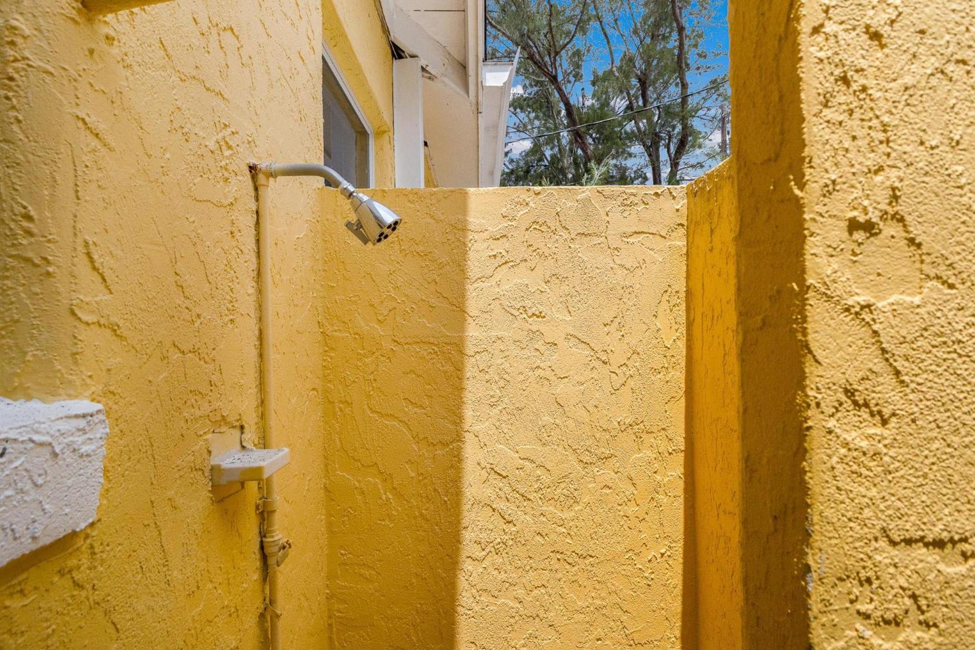 Villa Whispering Waves East Holmes Beach Exterior foto