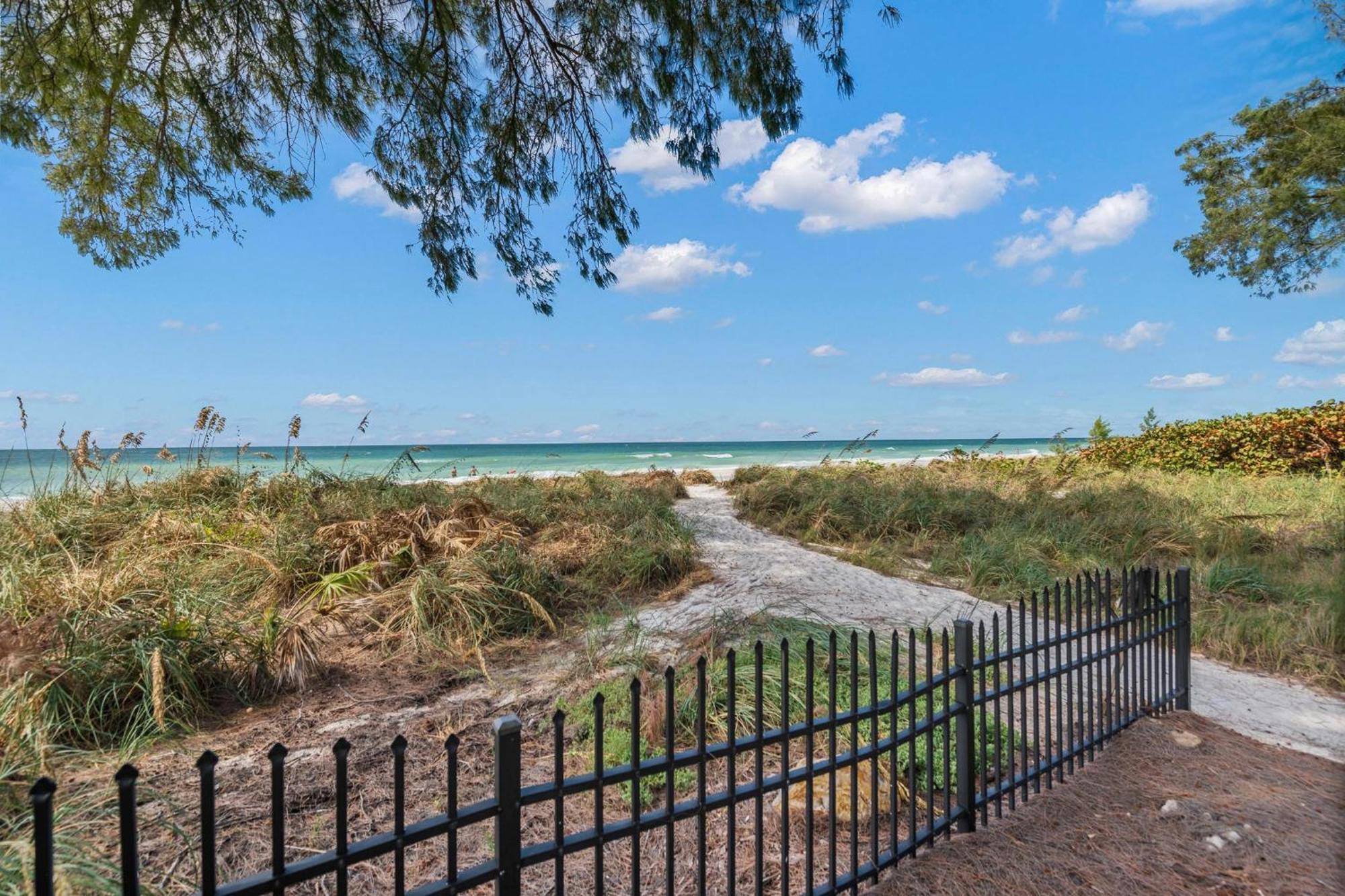 Villa Whispering Waves East Holmes Beach Exterior foto